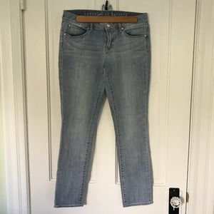Articles of Society Zoey distressed skinny jean 28